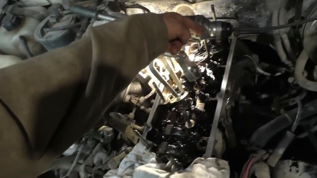 Приехал с юга. Сальники клапанов на Шниве и прочее... смотреть онлайн