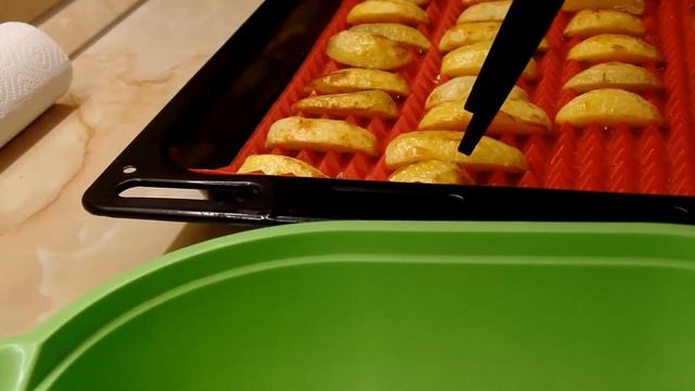 "Отмороженная" картошка запечённая в духовке смотреть онлайн
