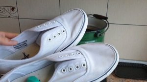 КАК ПОКРАСИТЬ КЕДЫ И УБРАТЬ ЖЕЛТЫЕ ПЯТНА ПОСЛЕ СТИРКИ