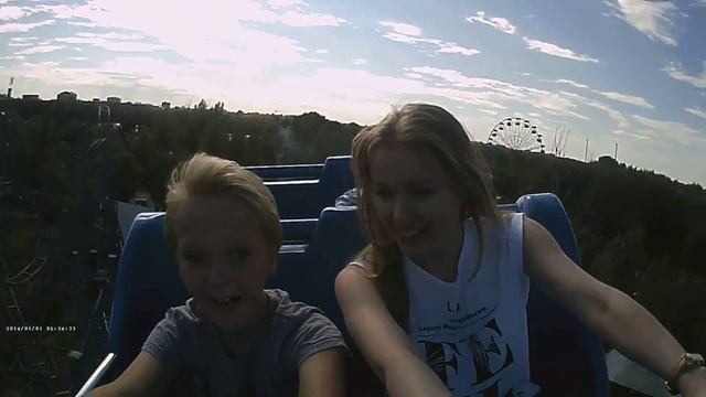 Парень первый раз на горках) смотреть онлайн