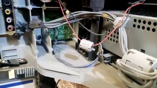 Телевизор LG заводным пультом. смотреть онлайн