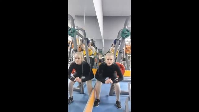 Приседания 2020 раз в новый год смотреть онлайн