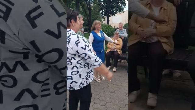 Частушки в парке Гомеля. смотреть онлайн