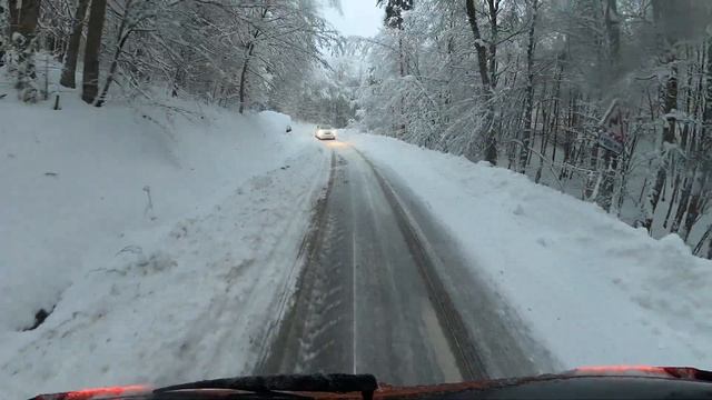 Toyota RAV4 offroad Tracción 4wd SNOW (Sin Edición) смотреть онлайн