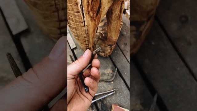 Нашли пулю в заготовке из дуба