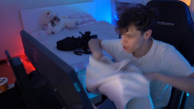 аункер встречается с аринян? смотреть онлайн