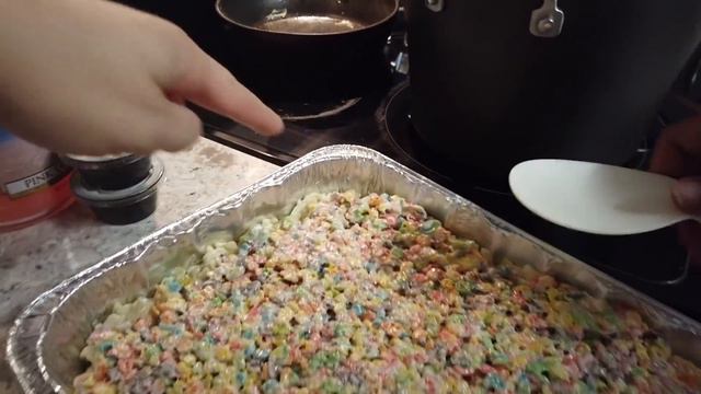 Best Rice Krispy Treat Recipe EVER!!! | April's Beautiful Mess смотреть онлайн