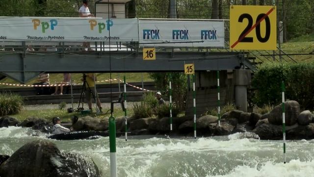 Piges 2015 kayak slalom - Pau : Course 1 смотреть онлайн