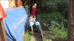 Песня прикол Бежит ручей, течет ручей в ручье лежит мужик ничей