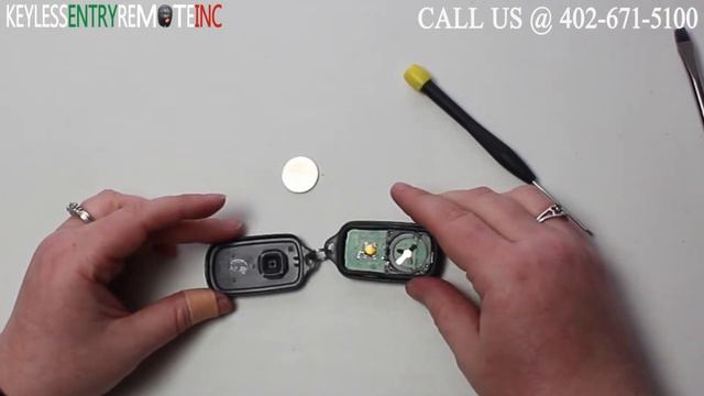 How To Replace A 1995 - 1997 Lexus LS400 Key Fob Battery FCCID: HYQWDT-C смотреть онлайн