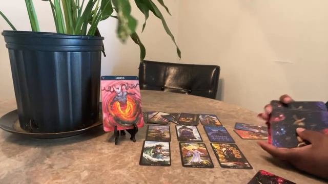 Aries Weekly General Tarot Who Is This New Person August 2022 смотреть онлайн