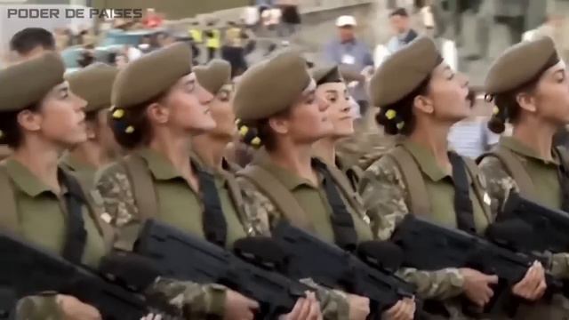 8 Desfiles Militares De Tropas Femeninas Más IMPRESIONANTES Del Mundo