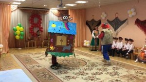 Сюрпризные моменты на утреннике 8 Марта с Емелей, Избушкой на курьих ножках и Кикиморой. 2023 г.
