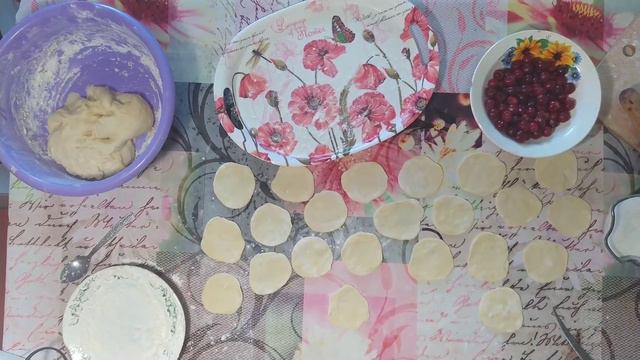 Вареники с вишней смотреть онлайн