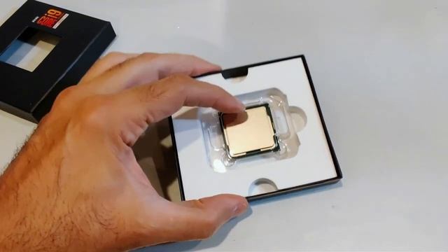 Intel Core i9-9900KS Unboxing, Release The Beast! смотреть онлайн