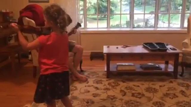 Violin and Mandolin Jam with Daddy смотреть онлайн