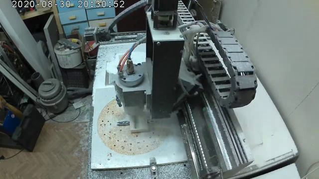 Резка акрилового камня