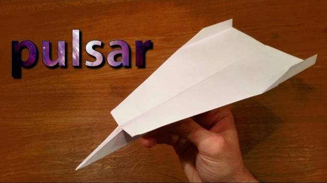 How To Make a Paper Airplane That Flies 100 Feet | Pulsar смотреть онлайн