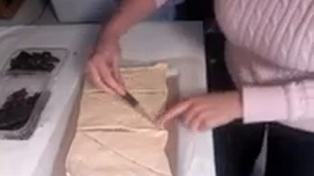 КАК ГОТОВЯТ АМЕРИКАНКИ. Даже смешно :) но мне нравится смотреть онлайн