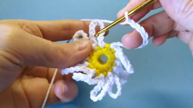 Вяжем простую РОМАШКУ крючком ? Crochet Camomile Flower, Tejer Manzanilla
