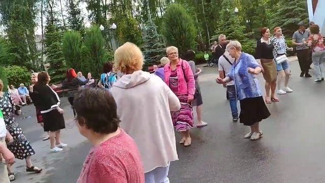Ти ж мене пiдманула Танцы ??? в парке Горького Июнь 2021 Харьков смотреть онлайн