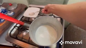 ГОТОВЛЮ МАННУЮ КАШУ: ЗАСЫПАЮ МАНКУ В ХОЛОДНОЕ МОЛОКО..
