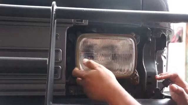 tutorial/DIY. cara-cara nak ganti mentol lampu ford econovan / mazda bongo / maxi смотреть онлайн