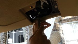 VW TOUAREG TAIL LIGHT REMOVAL REPLACEMENT