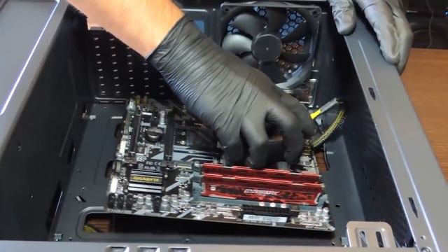 BOMBAZOS DE AMD y NVIDIA | Ryzen 7 4700G Y RTX 3000 смотреть онлайн