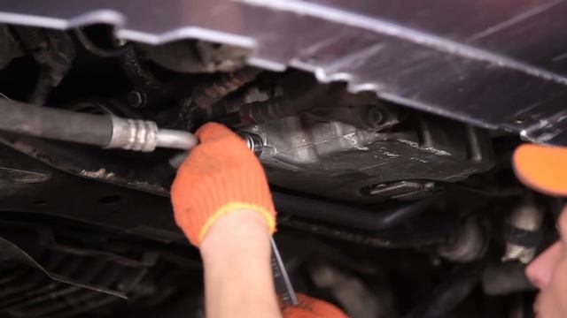 Så byter du motorolja och oljefilter, motor på AUDI A4 B7 AVANT [GUIDE] смотреть онлайн