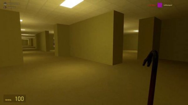 Играем с другом в Garry's Mod и убегаем от nextbot's