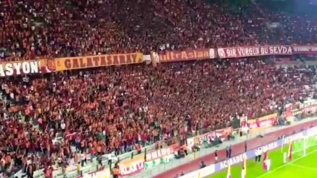 Galatasaray emre akbaba смотреть онлайн