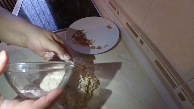 Сырники с изюмом смотреть онлайн