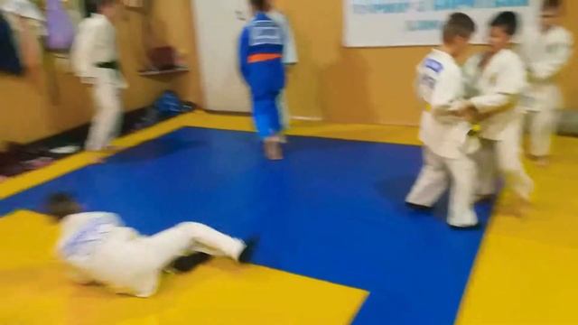 Команда дзюдо 《PATRIOT》 Отработка броска ?