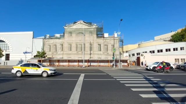 Прогулки по Москве. Сад Эрмитаж. Каретный ряд. Гаражи СНК и дом, в котором жил Утесов. смотреть онлайн