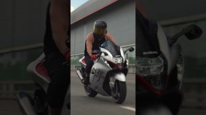 Спортбайк 1.3 литра! SUZUKU Hayabusa! Зверь!