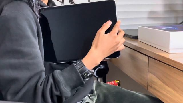 iPad Pro M1 11inch - Unboxing and Setup! смотреть онлайн