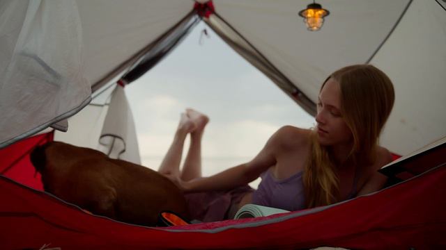 SOLO ASMR CAMPING 🏕 LONELY YOUNG GIRL🥰 AND SOUNDS OF WATER 💦 смотреть онлайн