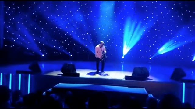 Зэнгэр Томан (Венера Ганиева) исполнение на саксофоне. смотреть онлайн