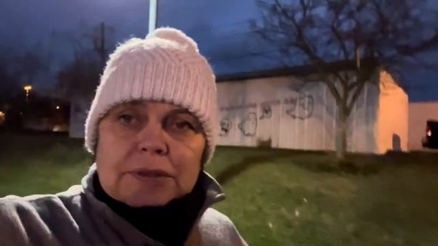 Влог Хэллоуин в Америке Поход по магазинам в страшном образе Вороны смотреть онлайн