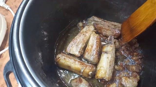 Неймовірно смачні та ніжні свинячі РЕБЕРЦЯ з ОВОЧАМИ Проста дуже смачна страва. Cnрави у мультиварц смотреть онлайн