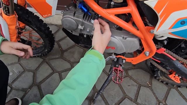 Замена карбюратора на питбайке! nibbi pe 19. Как правильно установить. смотреть онлайн