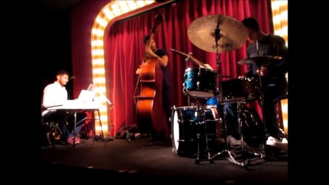 André Rosinha Pórtico Trio no Ferroviário | 20-1-2019 | Canção em ré смотреть онлайн