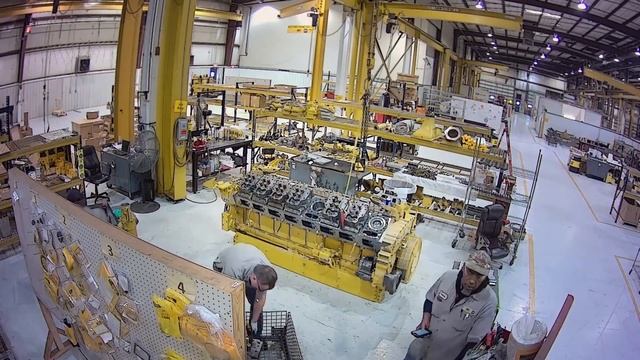 Time-Lapse: G3516 Cat® Certified Engine Rebuild смотреть онлайн