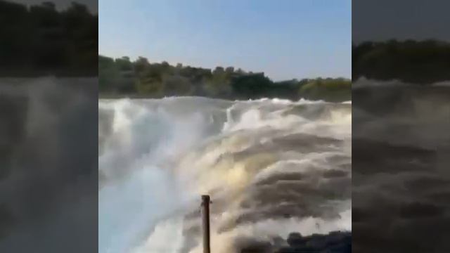 Kabalega Falls смотреть онлайн