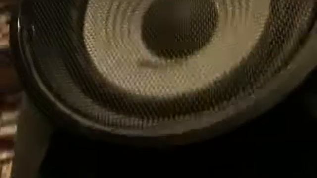 Playing George Michael Soul Free On Bass Mode смотреть онлайн