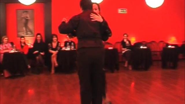 Armando Orzuza y Nuria Martinez (Ella es asi) - La Milonga Porteña смотреть онлайн