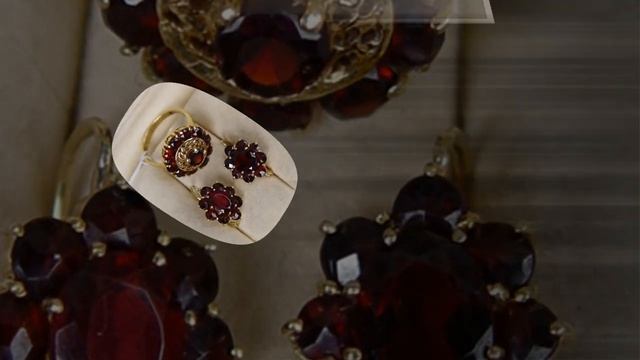 Гранат в золоте Царская красота. СОВЕТСКОЕ ЗОЛОТО Pomegranate in gold Imperial beauty USSR gold смотреть онлайн