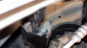 Радиатор Рено Дастер болтается в креплениях