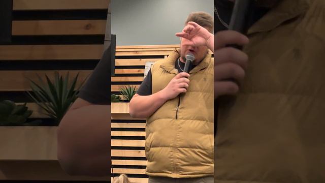 Русский парень который открыл границы для Украинцев в Америку ￼ 🇺🇦 смотреть онлайн